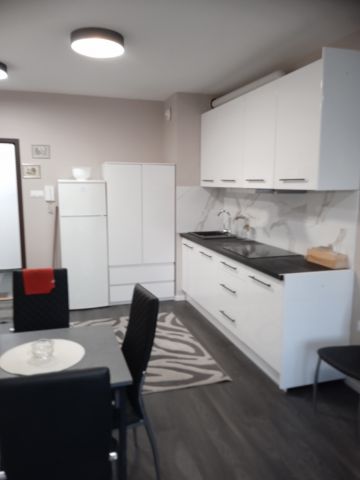 Mieszkanie 2-pokojowe Warszawa Włochy, ul. Równoległa. Zdjęcie 1