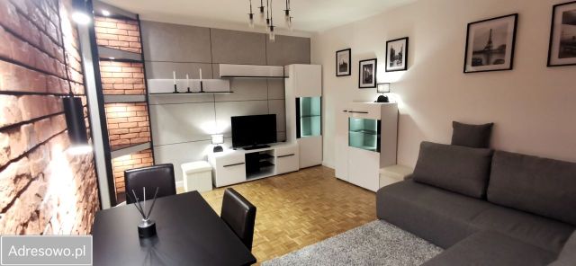 Mieszkanie 2-pokojowe Warszawa Wawrzyszew, ul. Antoniego Czechowa. Zdjęcie 1