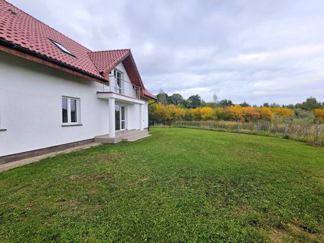 dom wolnostojący, 5 pokoi Siekierowice. Zdjęcie 2