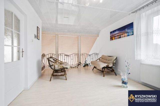 dom wolnostojący, 6 pokoi Zwódne. Zdjęcie 12