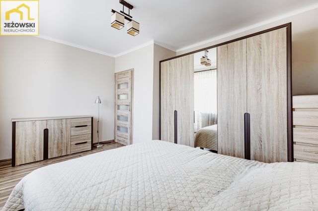 dom wolnostojący, 5 pokoi Tomaszowice. Zdjęcie 5