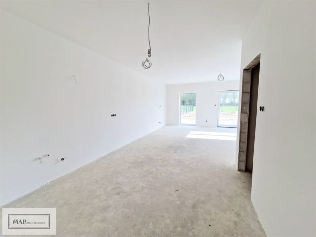 bliźniak, 4 pokoje Kochowo. Zdjęcie 14