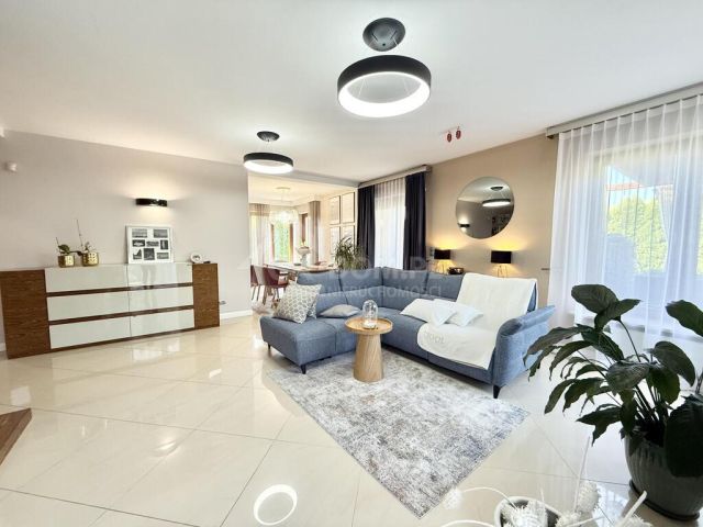 dom wolnostojący, 5 pokoi Wola Kopcowa. Zdjęcie 5