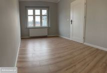 Mieszkanie 3-pokojowe Jelenia Góra Centrum, ul. Józefa Piłsudskiego. Zdjęcie 1