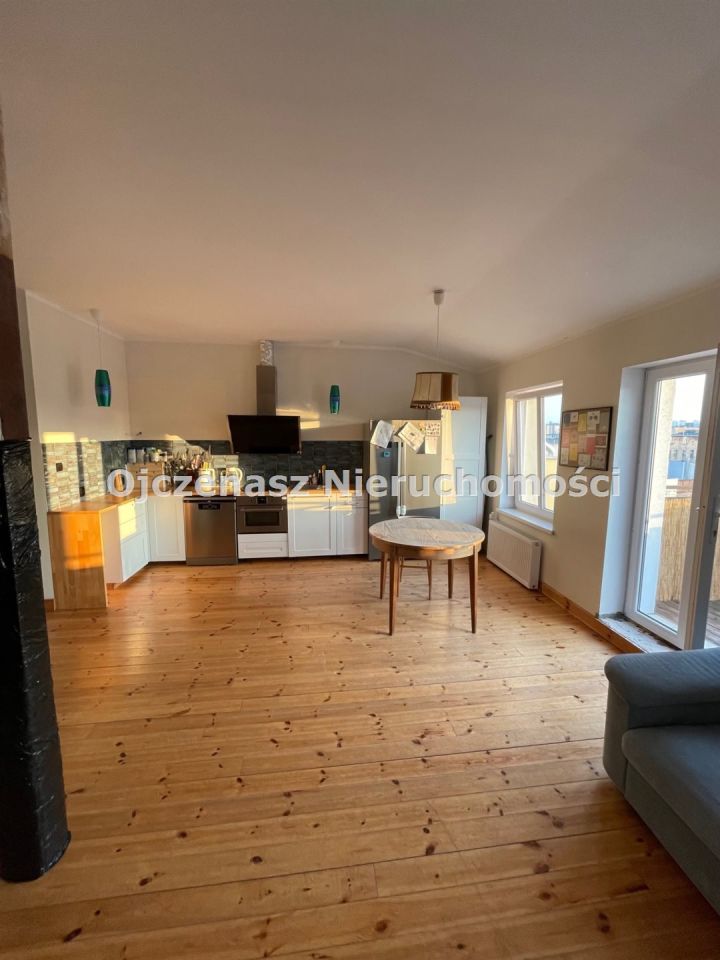 Mieszkanie 3-pokojowe Bydgoszcz Śródmieście. Zdjęcie 2