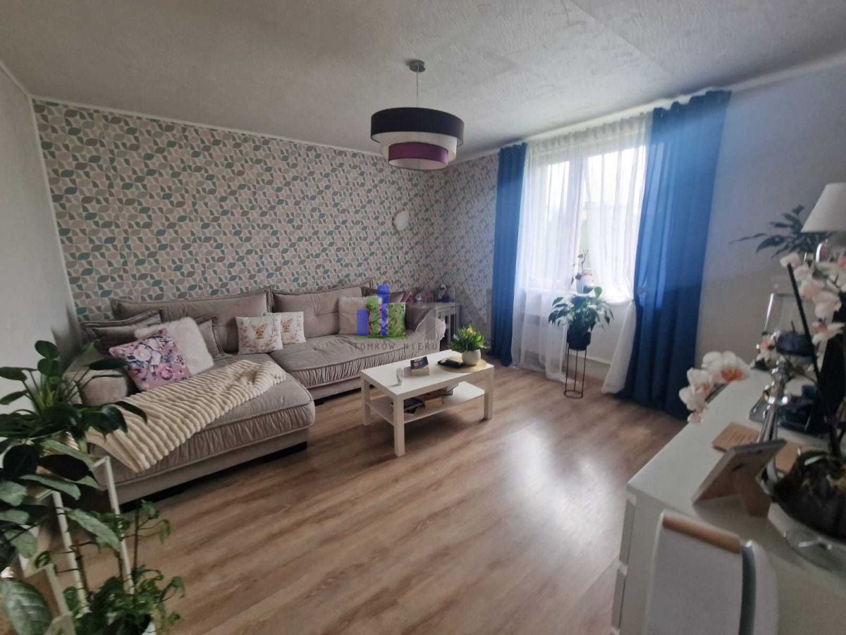 dom wolnostojący, 5 pokoi Kiełczów. Zdjęcie 4