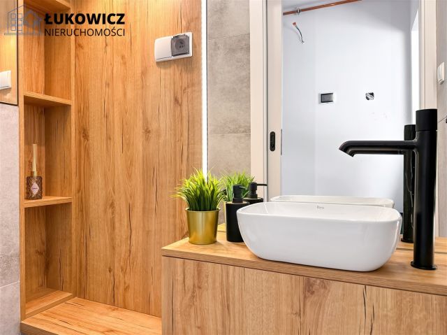 dom wolnostojący, 4 pokoje Pisarzowice. Zdjęcie 12