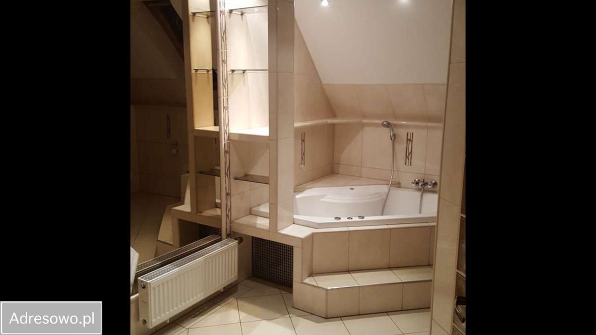 Lokal Tychy, al. Bielska. Zdjęcie 11