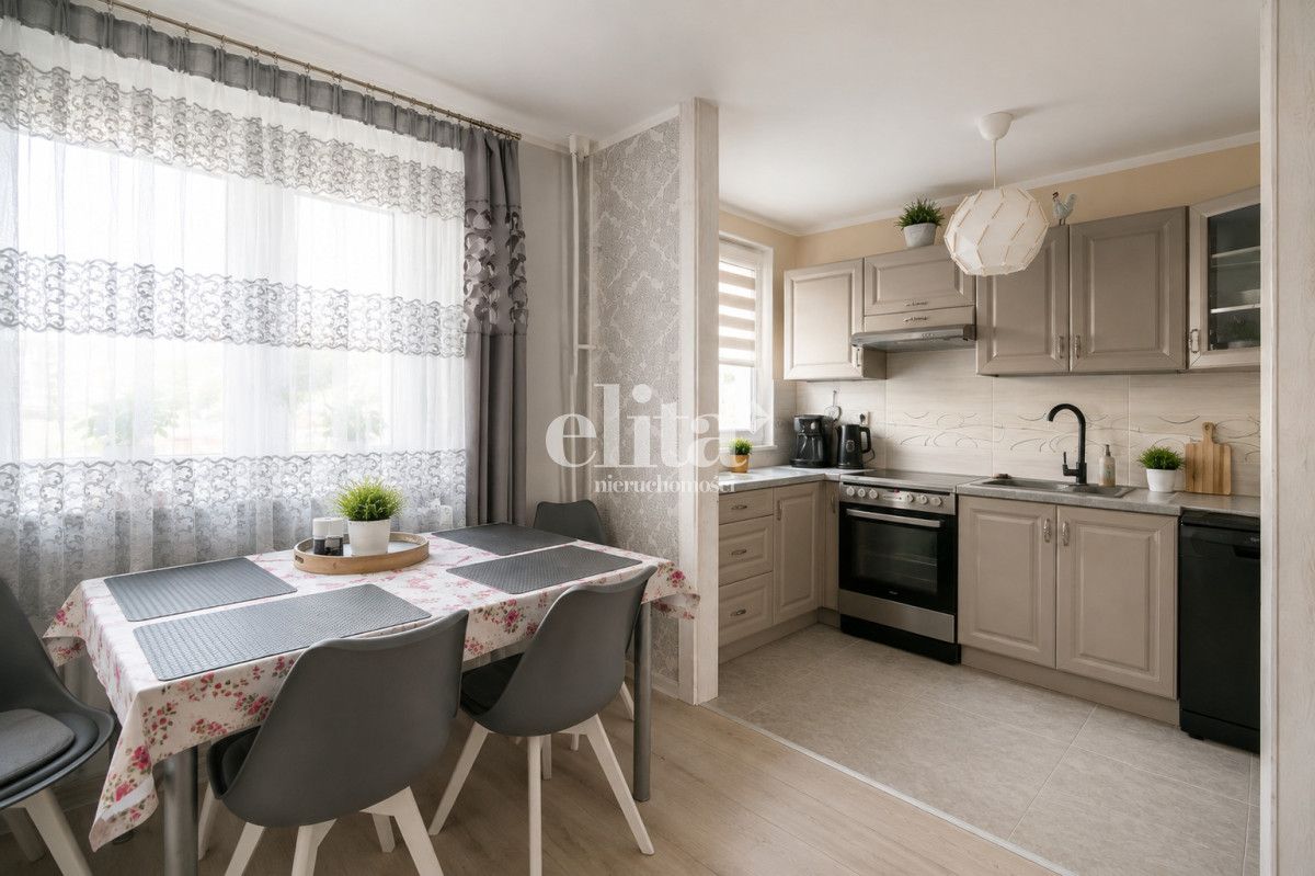 Starogard Gdański, os. 60-lecia Odzyskania Niepodległości Polski Mieszkanie - 4 pokoje - 60 m² - parter