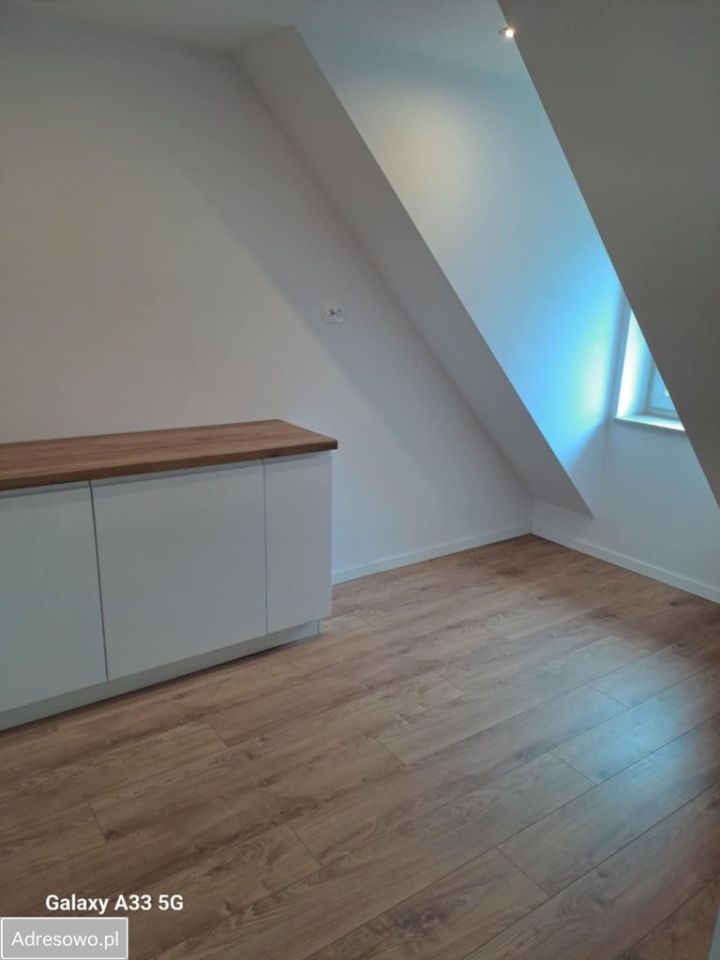 dom szeregowy, 6 pokoi Gdynia, ul. Jelenia. Zdjęcie 3