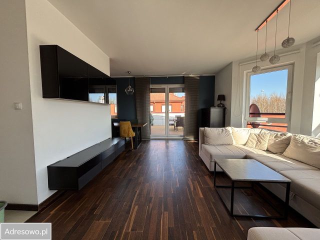 Mieszkanie 4-pokojowe Dąbrówka, ul. Komornicka. Zdjęcie 1