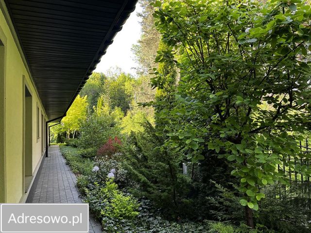 dom wolnostojący, 8 pokoi Wiązowna, ul. Modrzewiowa. Zdjęcie 14