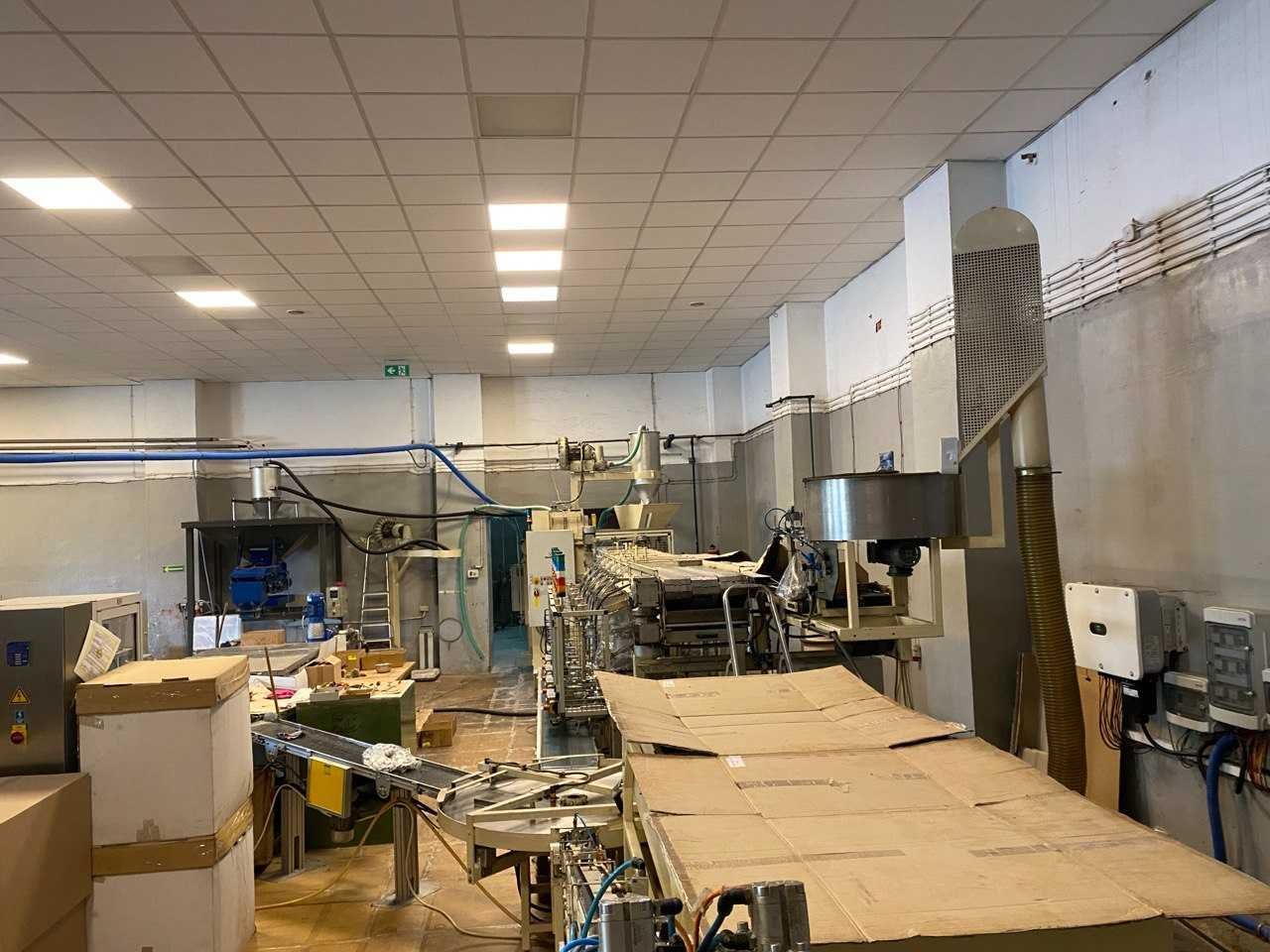 Hala/magazyn Poręba. Zdjęcie 3