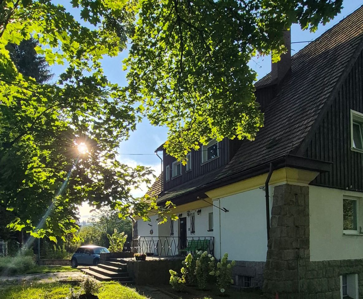 dom wolnostojący, 10 pokoi Karpniki, ul. Sportowa. Zdjęcie 4