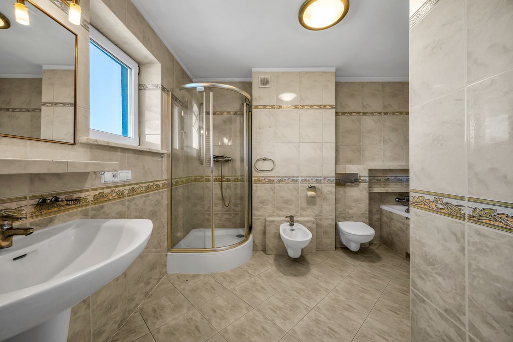 dom wolnostojący, 8 pokoi Kalisz, ul. Żwirki i Wigury. Zdjęcie 9