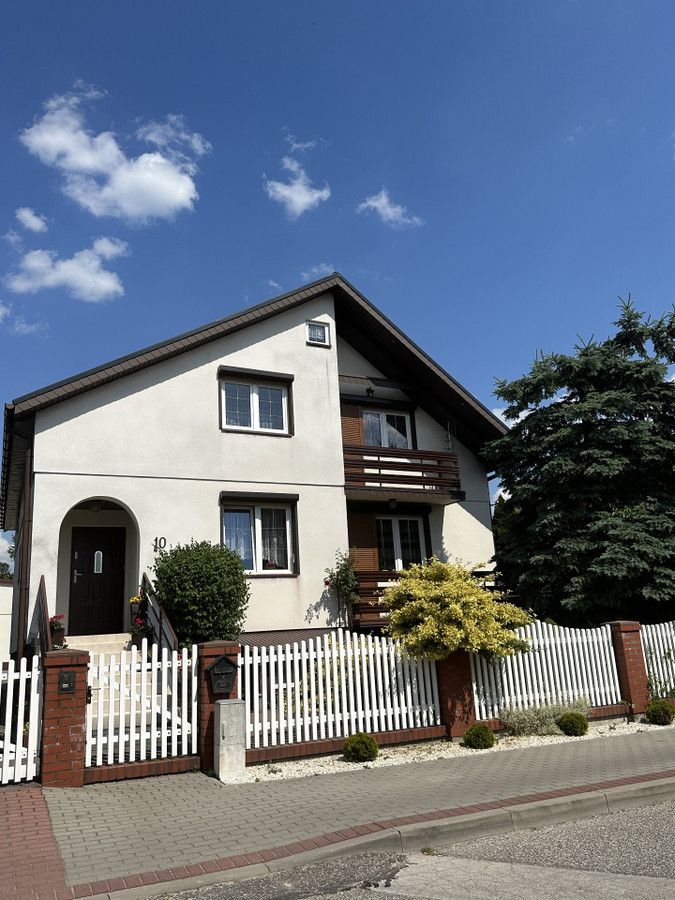 dom wolnostojący Licheń Stary, ul. Wesoła. Zdjęcie 1