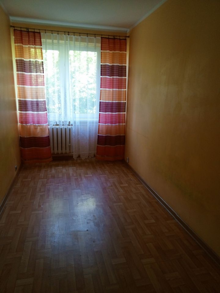 Mieszkanie 4-pokojowe Koło Blizna, ul. Kolejowa. Zdjęcie 4