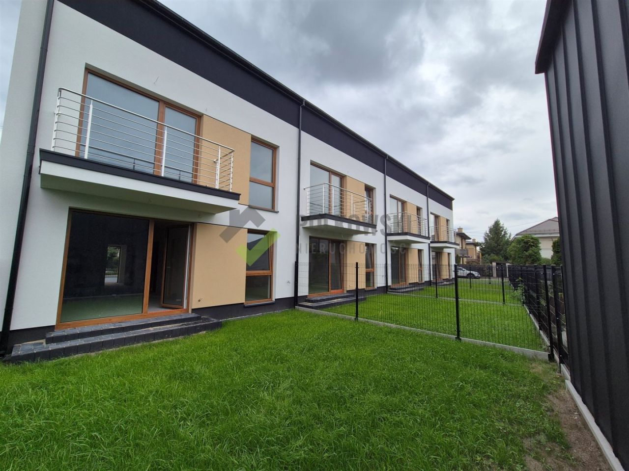 Mieszkanie 3-pokojowe Ząbki. Zdjęcie 3