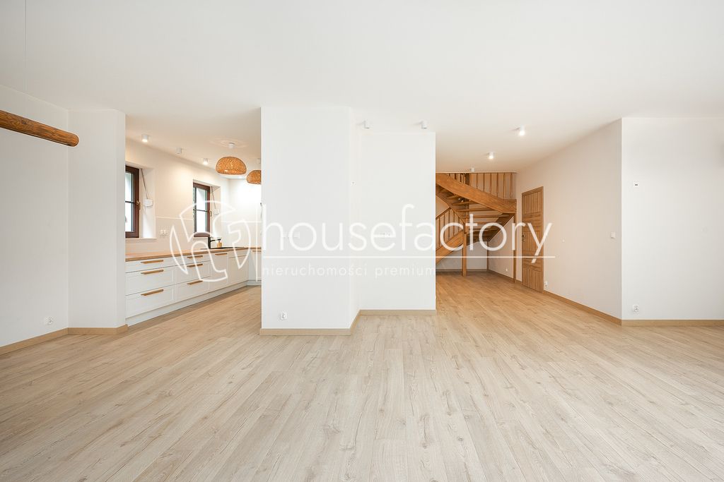 Mieszkanie 5-pokojowe Łódź, ul. gen. Antoniego Jeziorańskiego. Zdjęcie 3