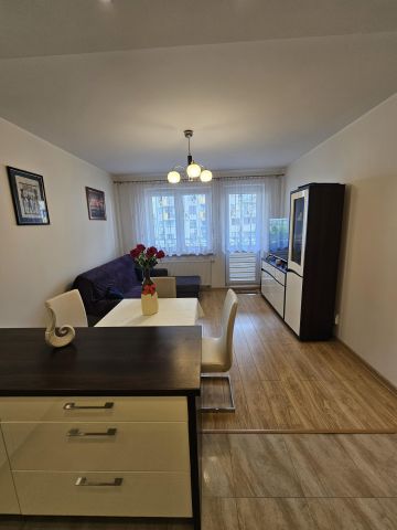 Mieszkanie 3-pokojowe Warszawa Ursus, ul. Skoroszewska. Zdjęcie 1