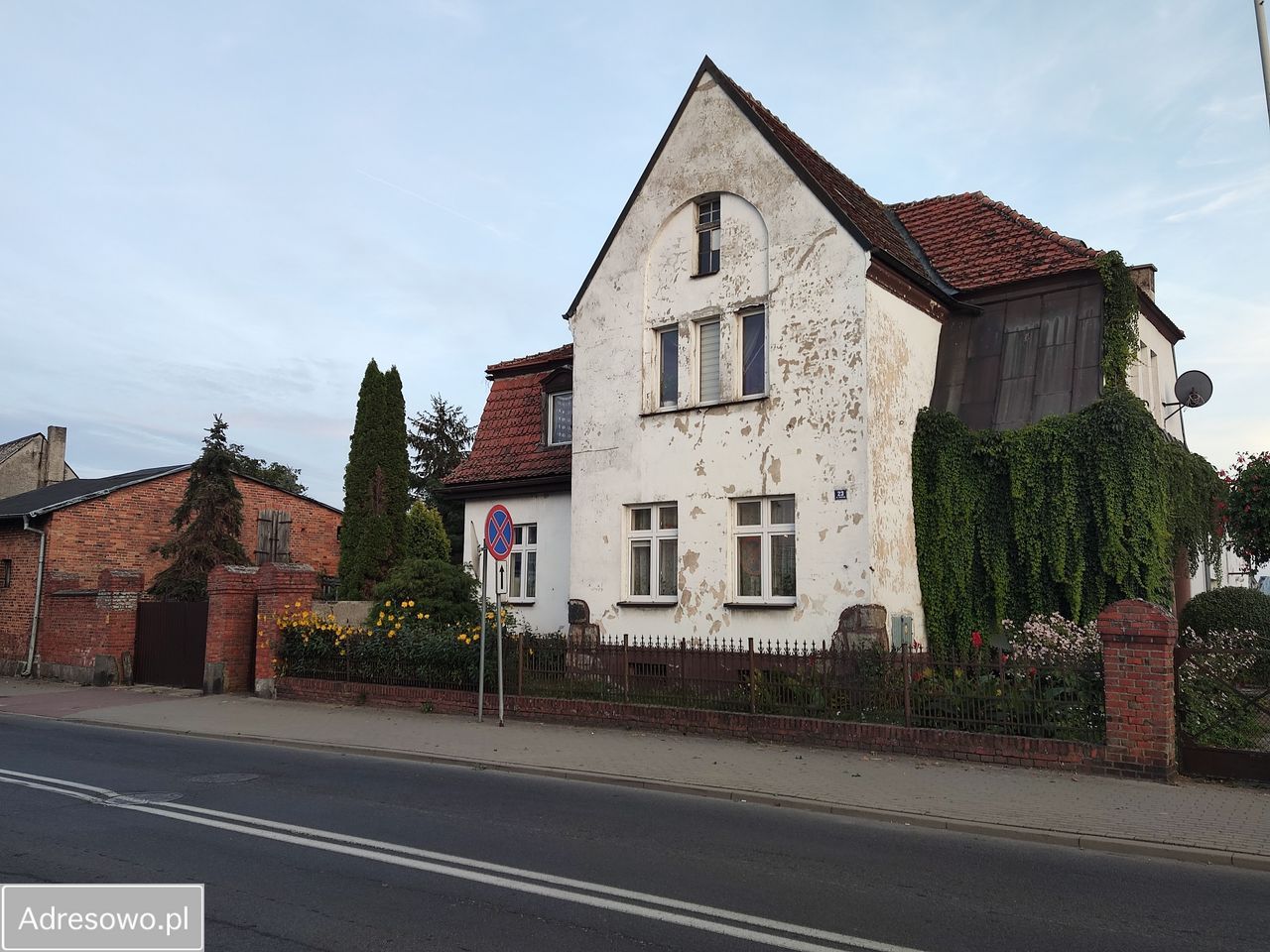 dom wolnostojący, 7 pokoi Łobżenica, ul. Wyrzyska. Zdjęcie 1