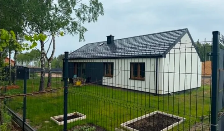 dom, 4 pokoje Janów
