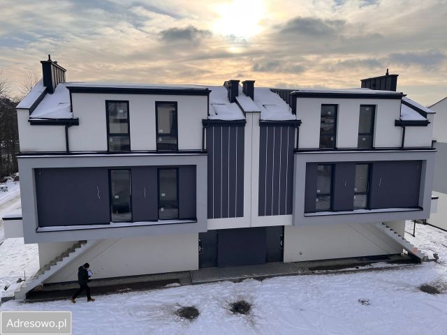 Mieszkanie 4-pokojowe Warszawa Wawer, ul. Kuligowska. Zdjęcie 1