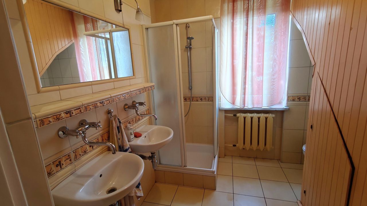 dom wolnostojący, 8 pokoi Busko-Zdrój, ul. Adolfa Dygasińskiego. Zdjęcie 8