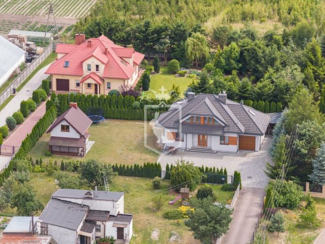 dom wolnostojący, 5 pokoi Płochocin, ul. Stołeczna. Zdjęcie 2