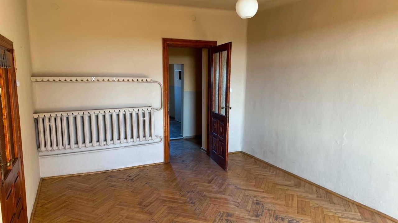 Mieszkanie 3-pokojowe Ostrowiec Świętokrzyski Centrum. Zdjęcie 2