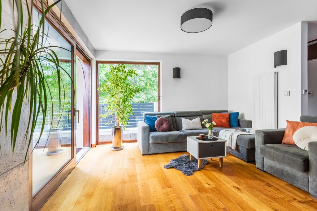 dom wolnostojący, 6 pokoi Michałów-Reginów, ul. Warszawska