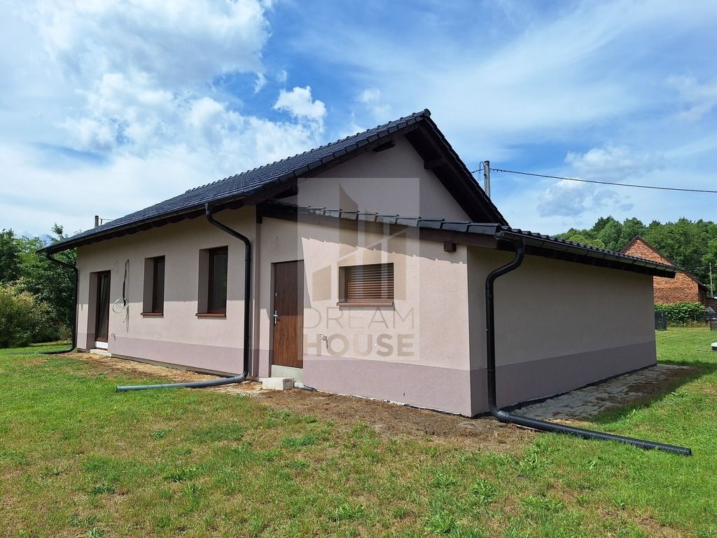 dom wolnostojący, 4 pokoje Kuźnica Dąbrowska. Zdjęcie 3