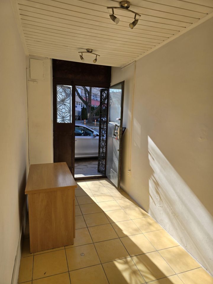 Lokal Radom Obozisko, ul. Andrzeja Struga. Zdjęcie 3