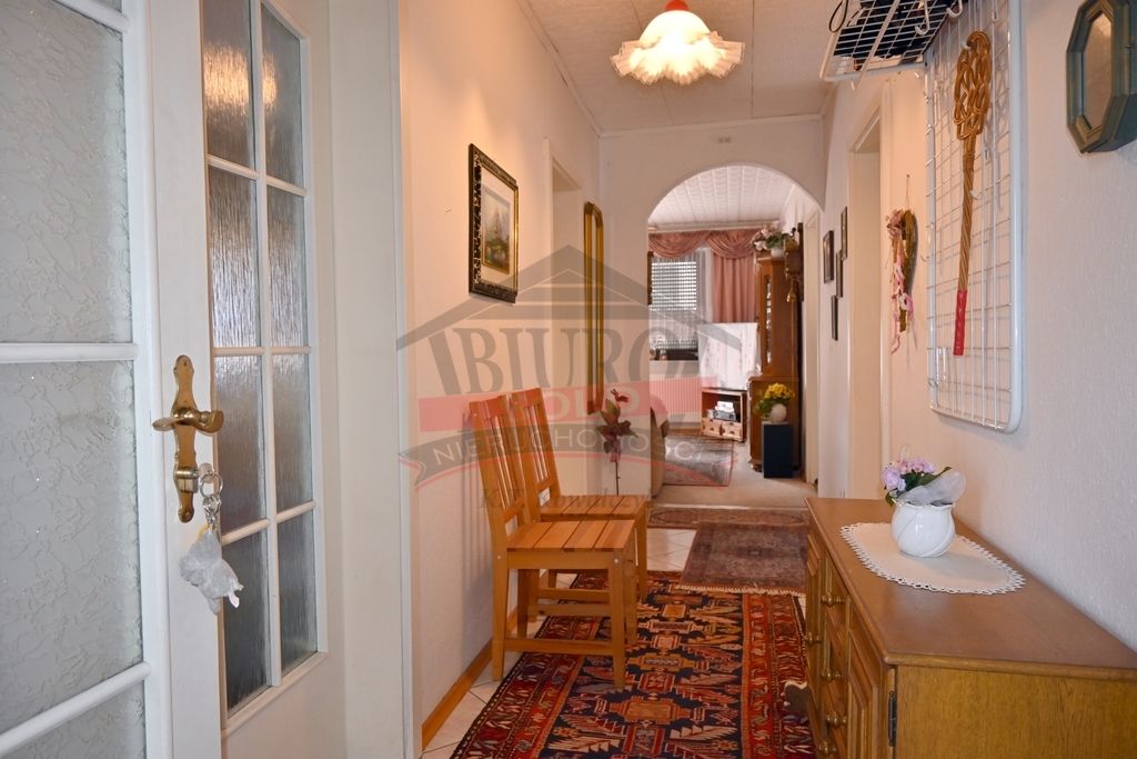 dom wolnostojący, 4 pokoje Rzędów. Zdjęcie 11