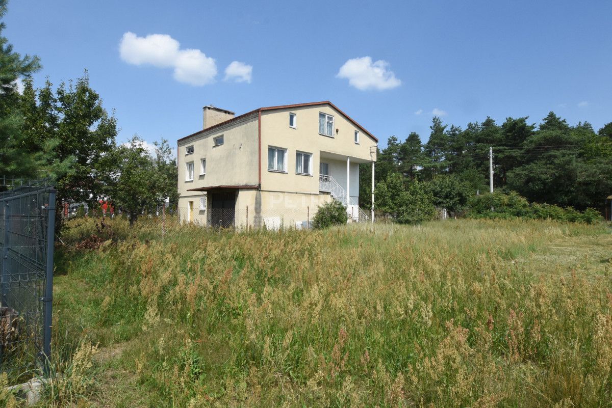 dom wolnostojący, 4 pokoje Bieganów, ul. Okrężna. Zdjęcie 1