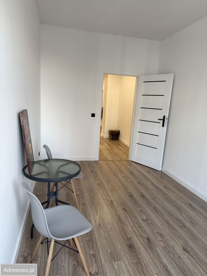 Mieszkanie 3-pokojowe Kożuchów, ul. Rynek. Zdjęcie 8