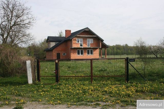 dom wolnostojący, 4 pokoje Majdan Krasieniński. Zdjęcie 1