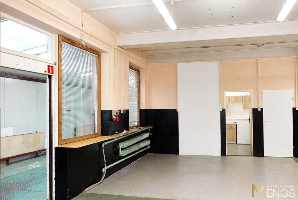 Hala/magazyn Józefów. Zdjęcie 5