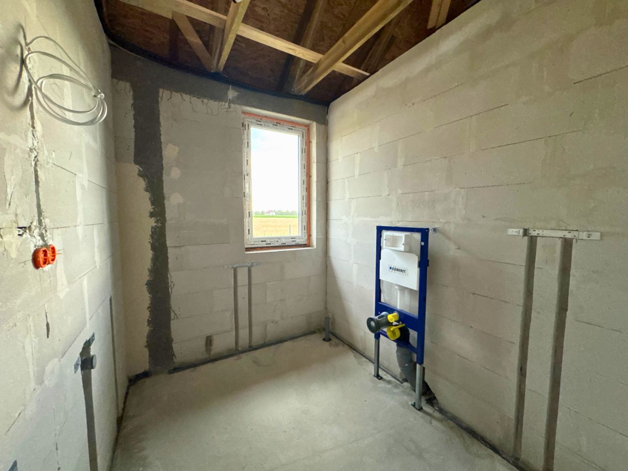 dom wolnostojący, 4 pokoje Chrośnica. Zdjęcie 2