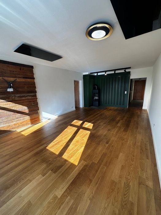 Mieszkanie 3-pokojowe Góra. Zdjęcie 2