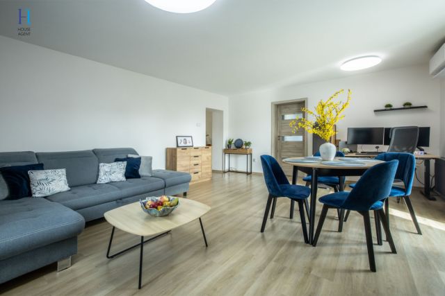 Mieszkanie 3-pokojowe Łódź Julianów, ul. dr. Władysława Biegańskiego. Zdjęcie 2