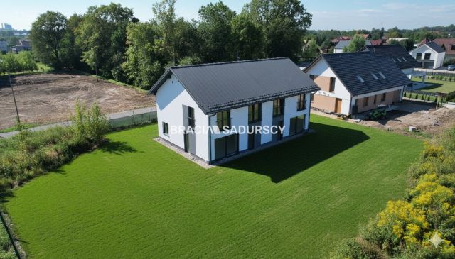 bliźniak, 5 pokoi Kraków Wzgórza Krzesławickie, ul. Karola Darwina. Zdjęcie 1