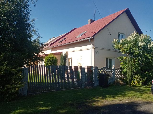 dom wolnostojący, 7 pokoi Nadolice Małe, ul. Zielona. Zdjęcie 1