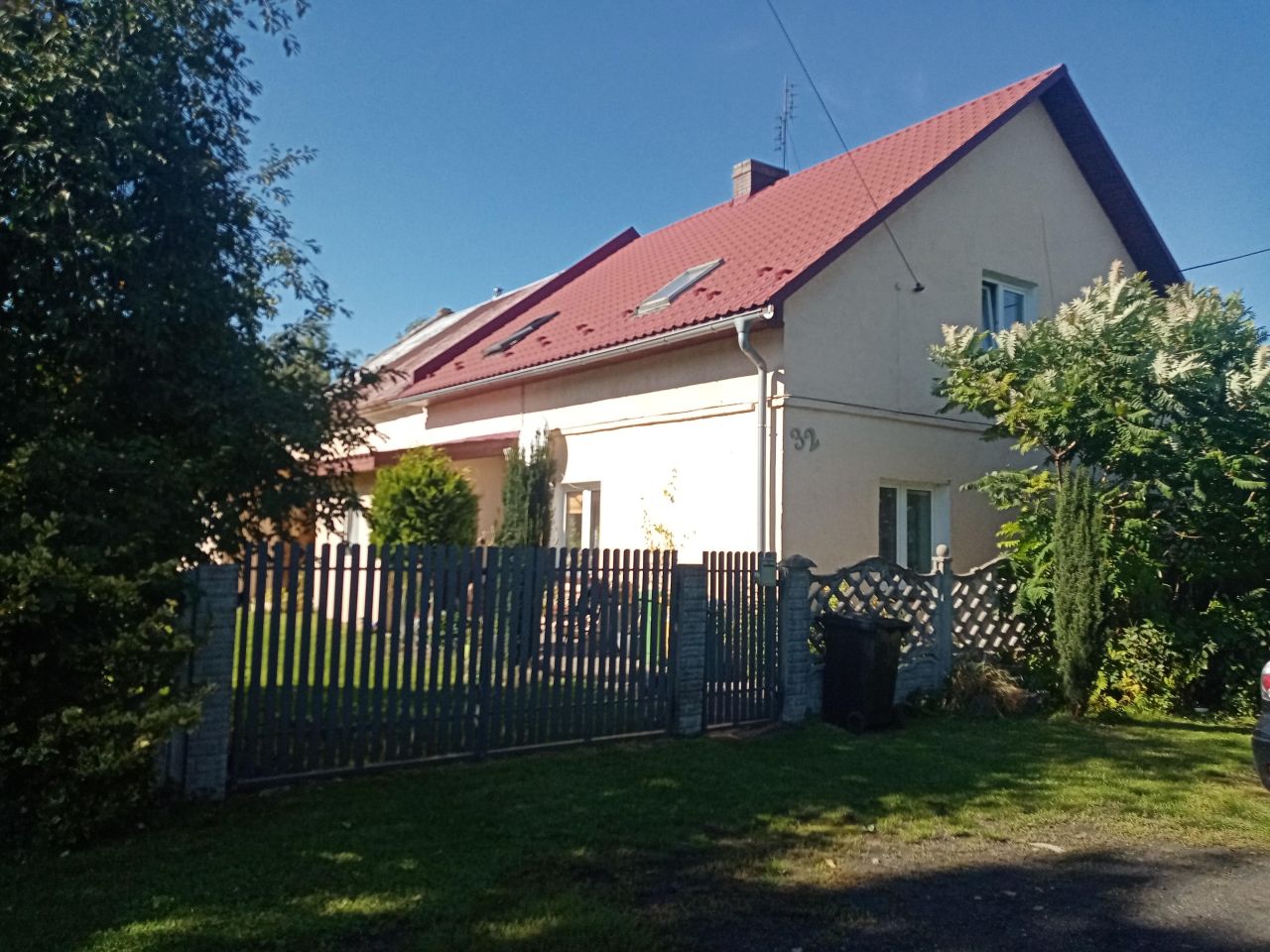 dom wolnostojący, 7 pokoi Nadolice Małe, ul. Zielona. Zdjęcie 1