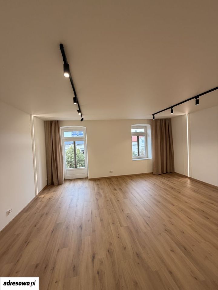 Lokal Częstochowa Centrum, al. Aleja Najświętszej Maryi Panny. Zdjęcie 7