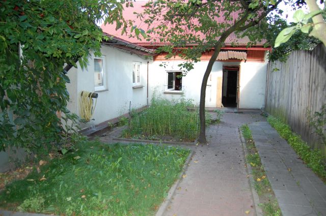 dom wolnostojący, 3 pokoje Pabianice Centrum, ul. Marii Skłodowskiej-Curie. Zdjęcie 1
