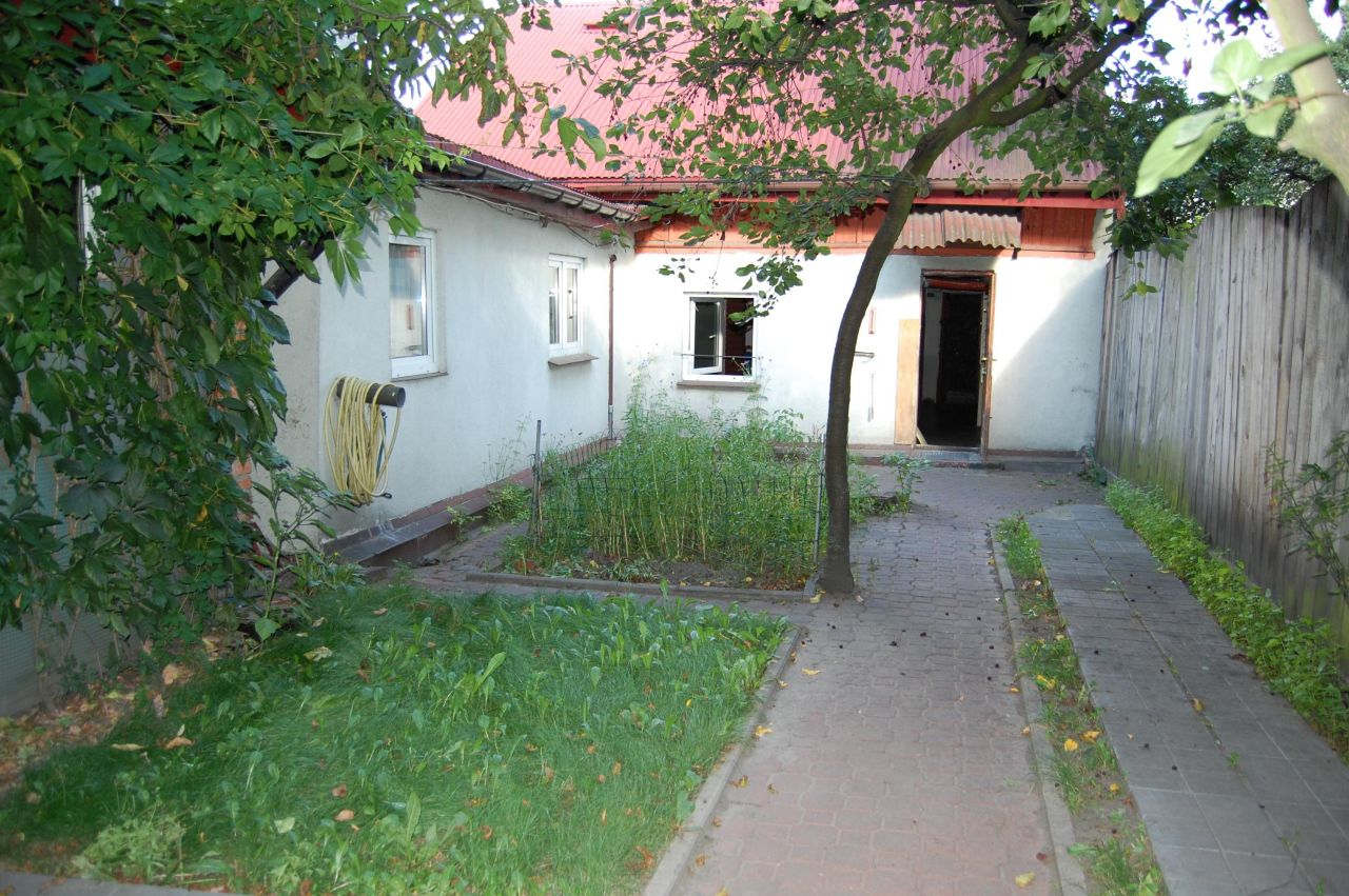 dom wolnostojący, 3 pokoje Pabianice Centrum, ul. Marii Skłodowskiej-Curie