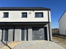 bliźniak, 5 pokoi Pucice, ul. Wrzosowa. Zdjęcie 1