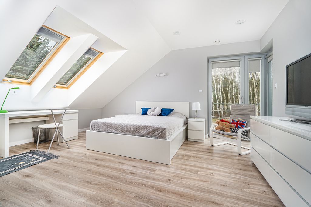 dom wolnostojący, 5 pokoi Rosanów. Zdjęcie 13