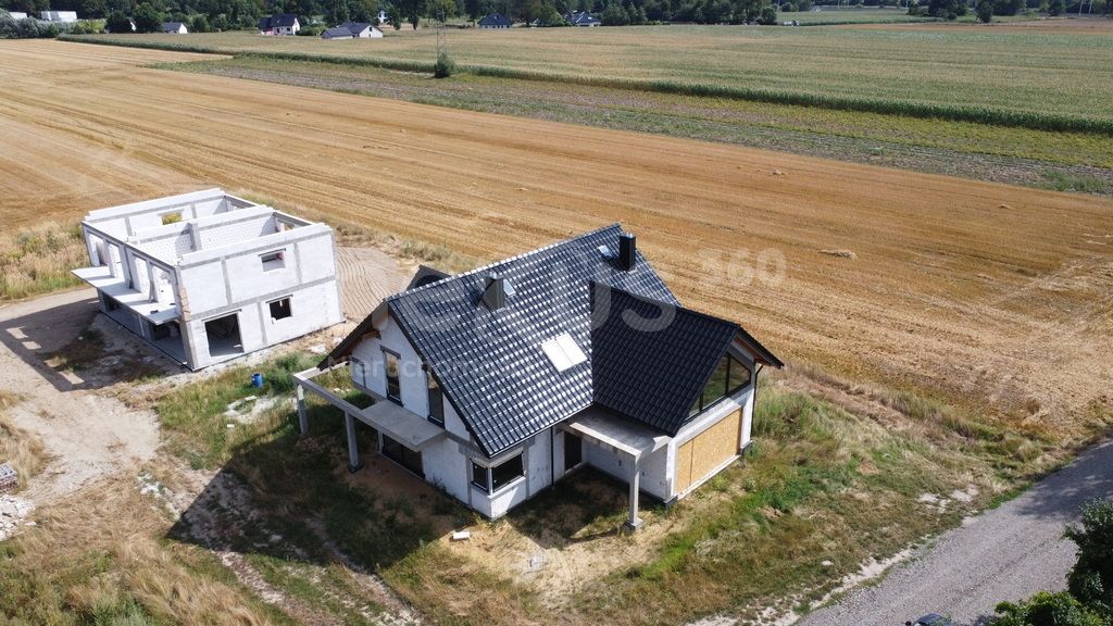 dom wolnostojący, 6 pokoi Świerzna. Zdjęcie 8